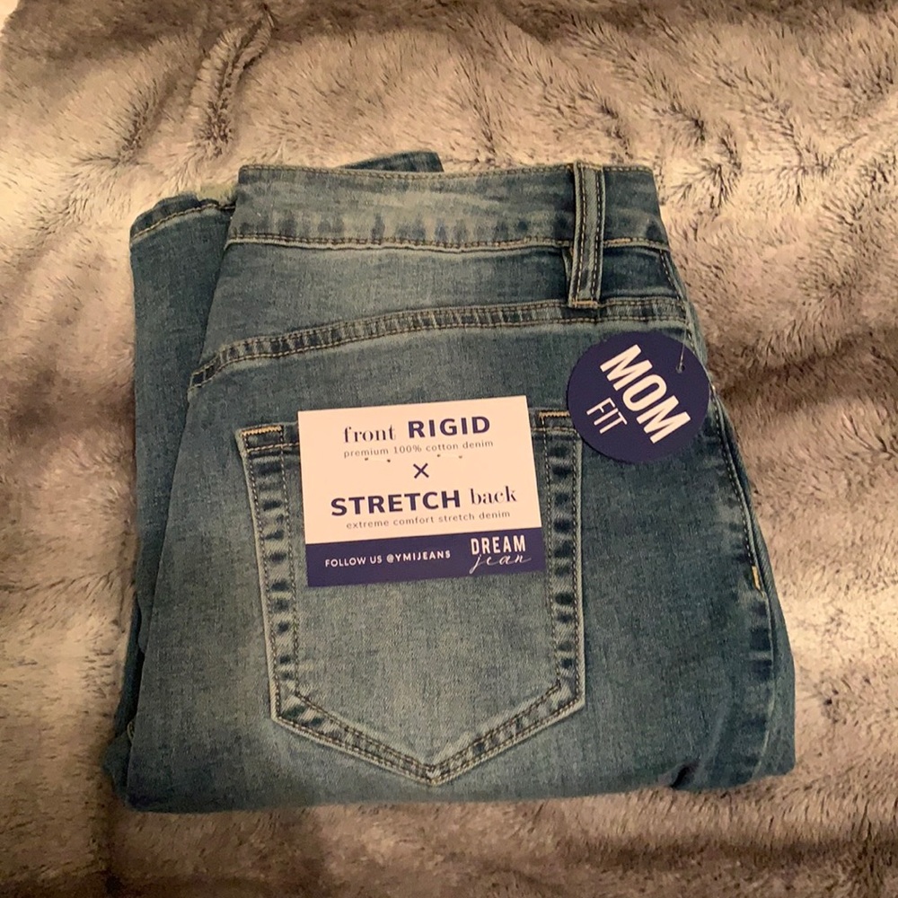 NWT| MOM JEANS 👖